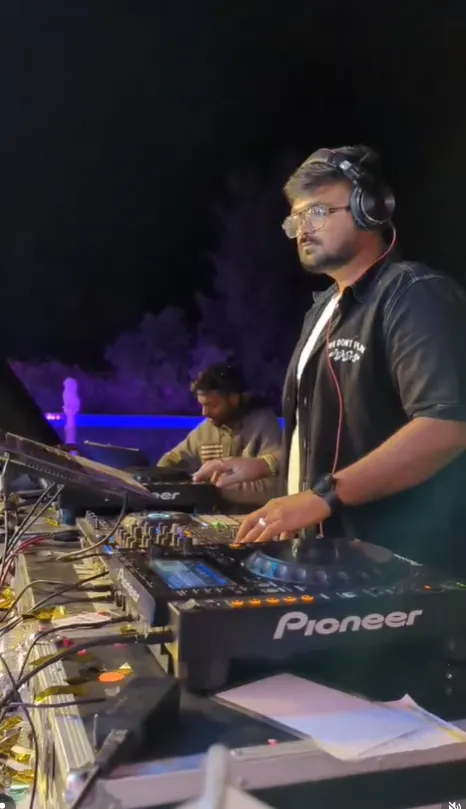 DJ Sumit Booking Image